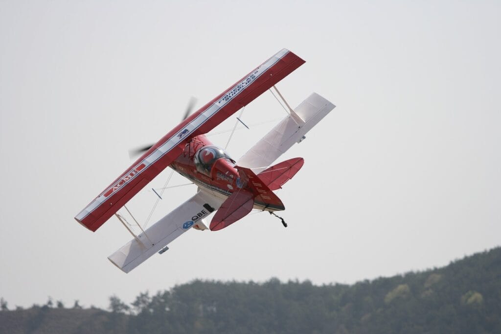 Historia pokazów lotniczych – od pionierów do dronów